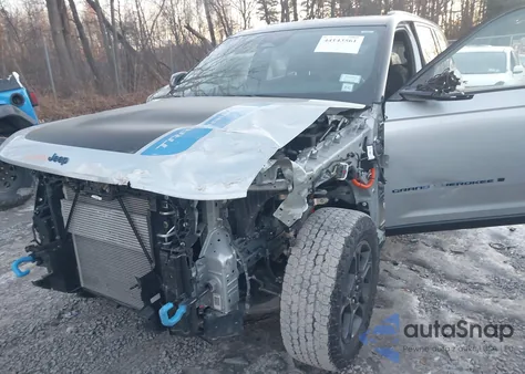 2024 Jeep Grand Cherokee 4Xe Trailhawk Carb State Pkg z USA, uszkodzony, nr VIN 1C4RJYC69R8504970